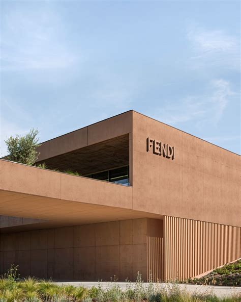 fendi riascente lavoro|fendi factory in ripoli.